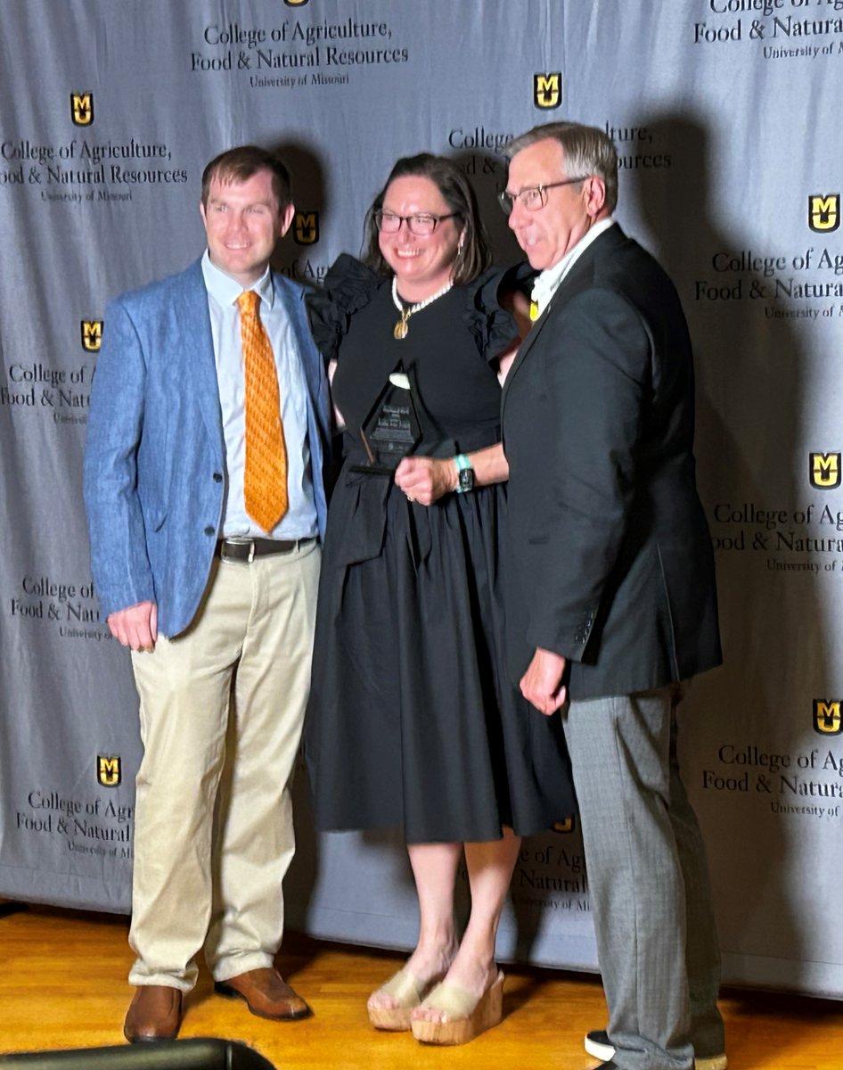 Congratulations to Kellie Ann Coats, Executive Director of the #MO Women's Council, on being awarded the University of Missouri @cafnr's Citation of Merit, which is given for professional attainment by a CAFNR alumnus in their chosen field. We are proud to have you on #TeamDED!