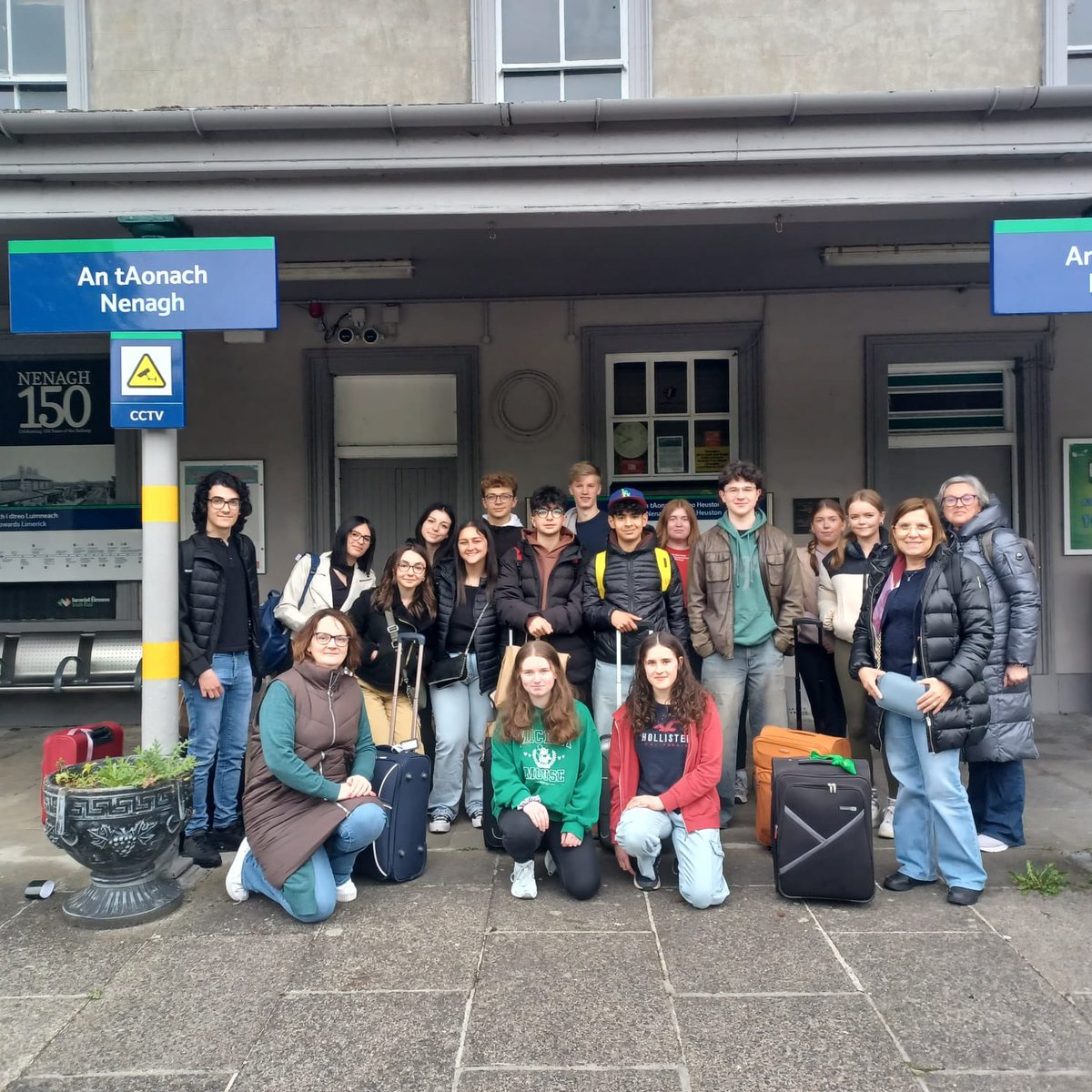 Delighted to welcome our Erasmus+ Partners from Modica, Scicily, who travelled from Dublin by train to reduce their carbon footprint.  #unsdgs @Leargas @TipperaryETB @eTwinningEurope
