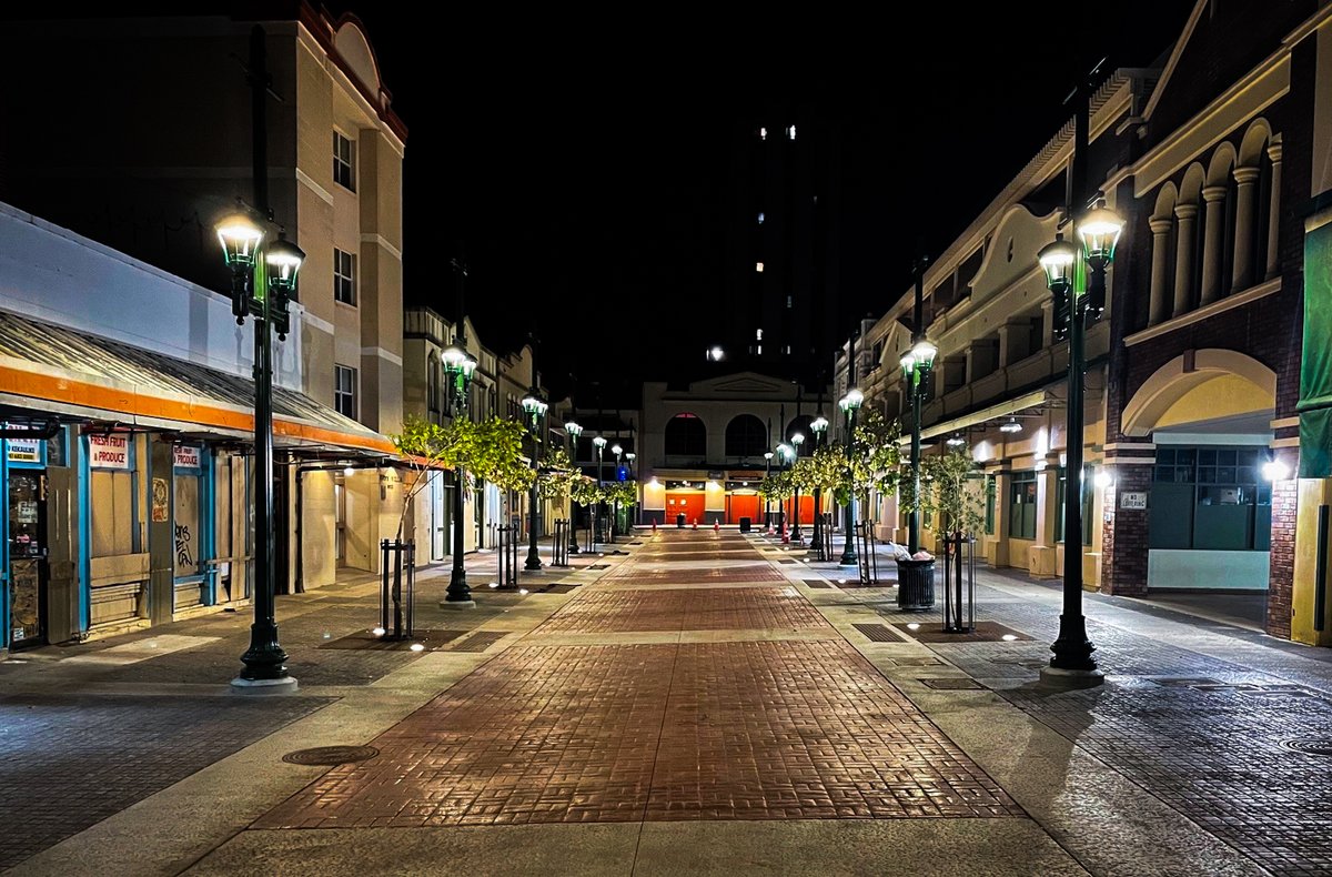 Coming Soon.

Kekaulike Mall is looking pretty good.....

#CompleteStreets
#WalkableNeighborhoods
#SupportLocal 
#HOLOWithUs

PC: Tom McCabe