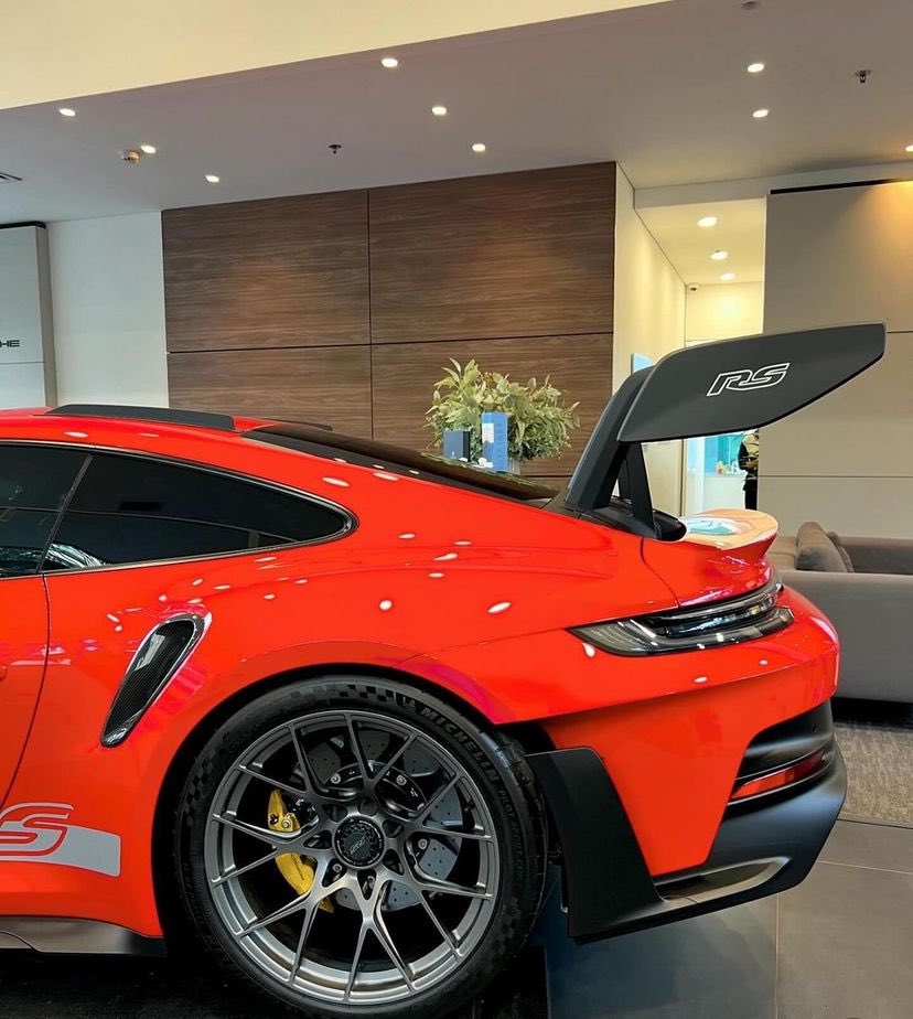 992 GT3RS This orange is hard….🔥