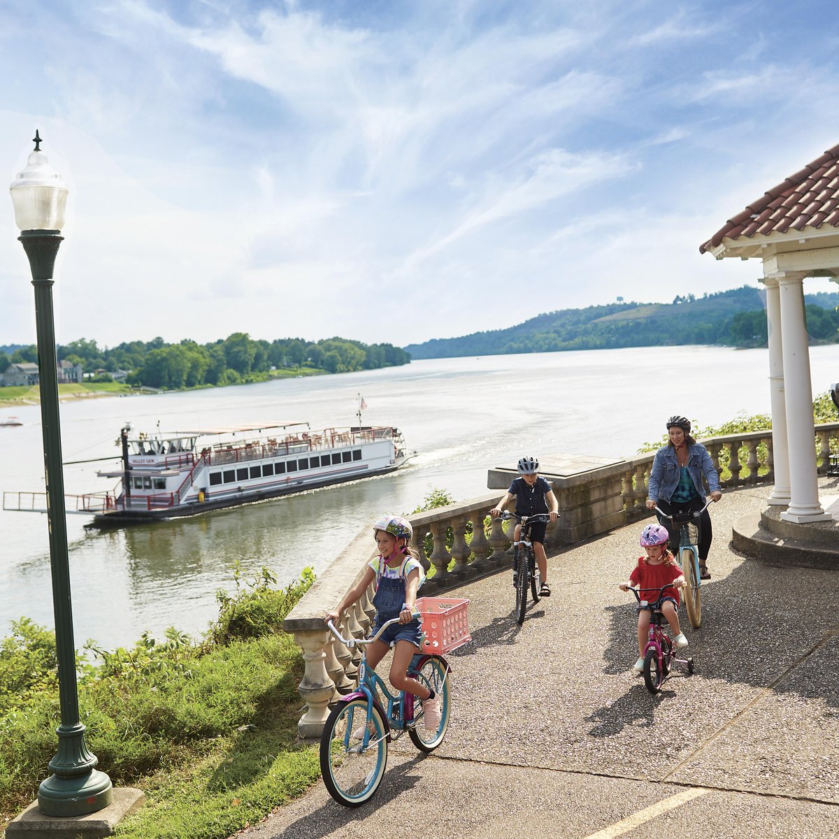 Travel along the riverfront in Appalachian Ohio and you'll discover historic towns like Marietta, the first settlement in the Northwest Territory and oldest city in the state. ohio.org/dayinmarietta