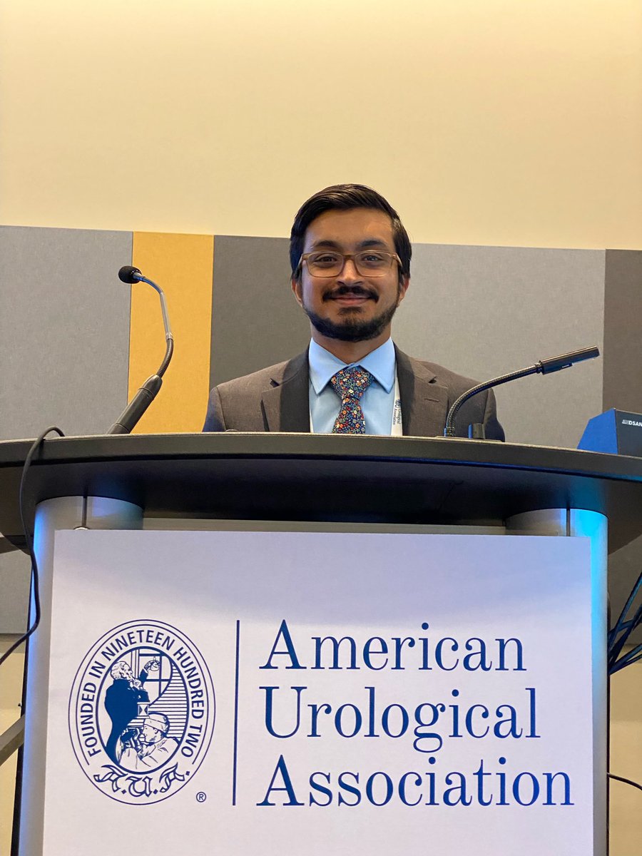 PGY4 Shagnik Ray presents “A Novel Skills Assessment Took to Assess Resident Competency During URS” at #AUA24 👏 📸 <a href="/eric_facs/">Eric A. Singer, MD, MA, MS, FACS, FASCO</a> 

#UroRes #UroMatch <a href="/TashaPosidPhD/">Tasha Posid, PhD</a> <a href="/BodoKnudsen/">Bodo Knudsen</a> @MSourialMD <a href="/OSUWexMed/">The Ohio State University Wexner Medical Center</a> <a href="/AmerUrological/">Amer. Urol. Assn.</a> #AUA2024