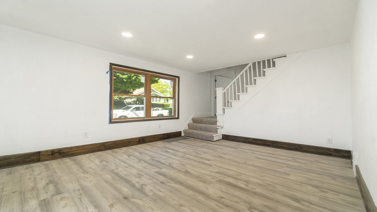 FidelBatresHom1's tweet photo. ‼️JUST LISTED‼️2229 15th Ave |📷4 Bedrooms |📷 1 Bath | 📷$149,900 | Contact Fidel Batres: (815) 677-8331 or visit https://t.co/KdI3ds7068
-- 
Newly updated 2-story property with updated windows, gutters, and freshly painted walls, along with updated fixtures. https://t.co/4Hys1qXnrb