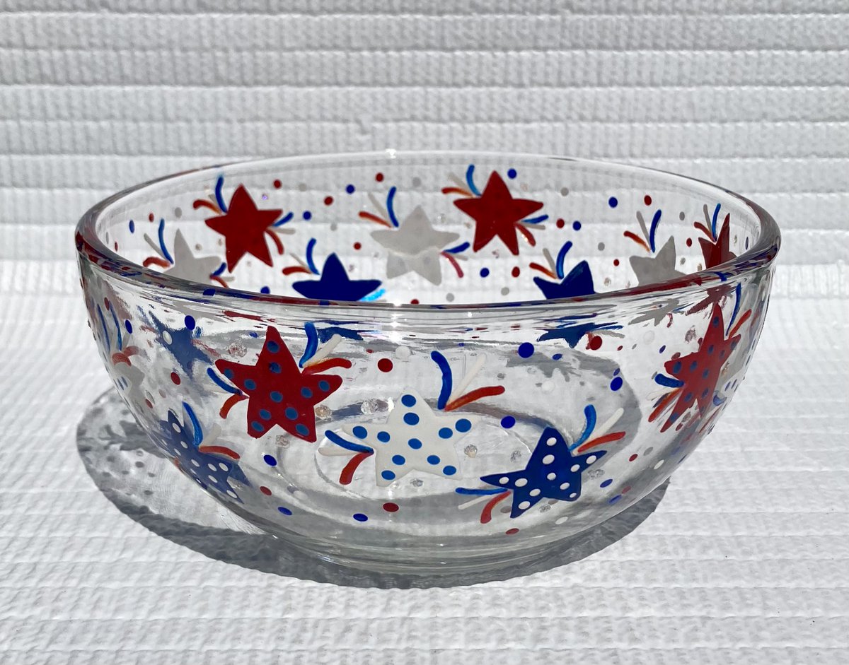 Great bowl for the Summer etsy.com/listing/172217… #4thofjuly #summerbowl #candydish #SMILEtt23 #Etsy #etsyshop #americana #holidaydecor #redwhiteandblue