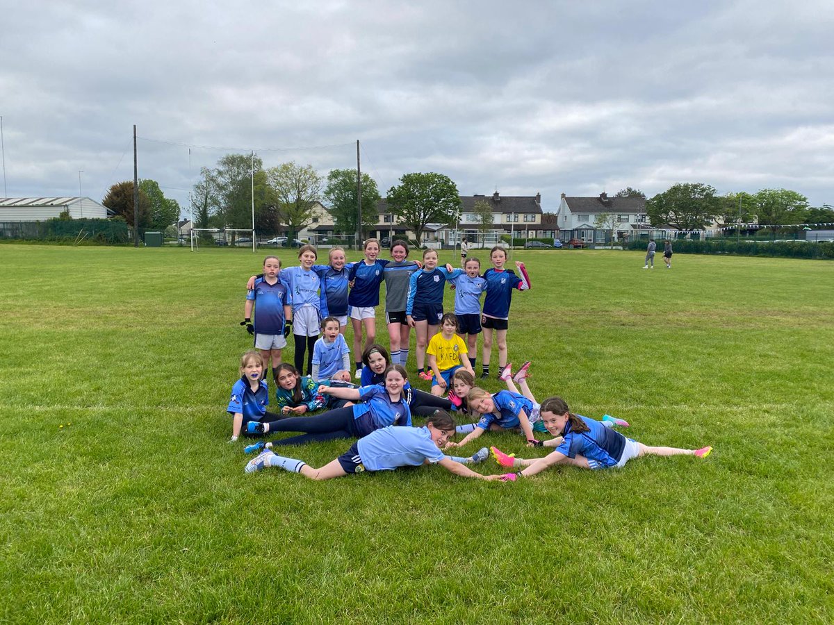 Na Piarsaigh amazing U10 LGFA girls had their first Go Game blitz tonight against Ahane. They displayed fantastic teamwork and got some great scores. Thanks to Ahane for a great game. Well done girls & coaches. 
#SeriousSupport #GetBehindTheFight #CanSeeCanBe