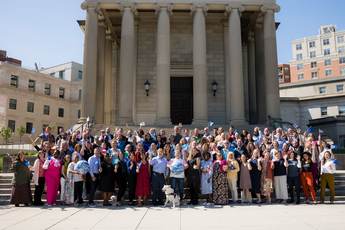 Happy Teacher Appreciation Week! From 100 #FulbrightTeach alumni connecting in Washington, DC to our global network of over 5,700 #FulbrightTeach alumni & participants, we are grateful for all of the work educators do to change schools, communities, & lives around the world! 🌎