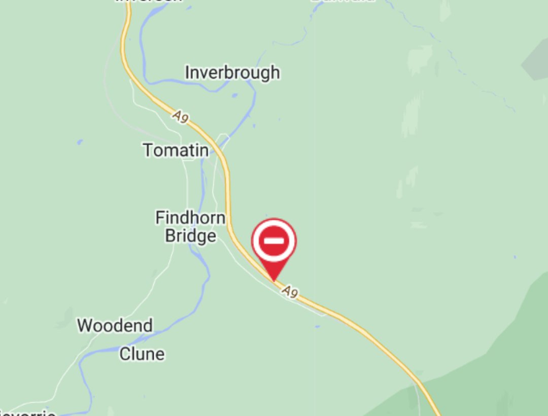 trafficscotland's tweet photo. @NWTrunkRoads ❗️UPDATE⌚️21:55
#A9 - Tomatin (North Bound)
🛑Road northbound is CLOSED due to the earlier collision near Tomatin
🚨Police are aware
🚗Please use #Altroutes if you're in the area
@NWTrunkRoads https://t.co/16jZr8p91o