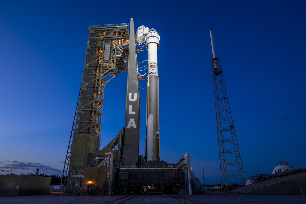 Filling of the #AtlasV first stage with 48,800 gallons of super-cold liquid oxygen is underway. The LOX will be consumed with the RP-1 kerosene loaded into the rocket after rollout Saturday to power the main engine.