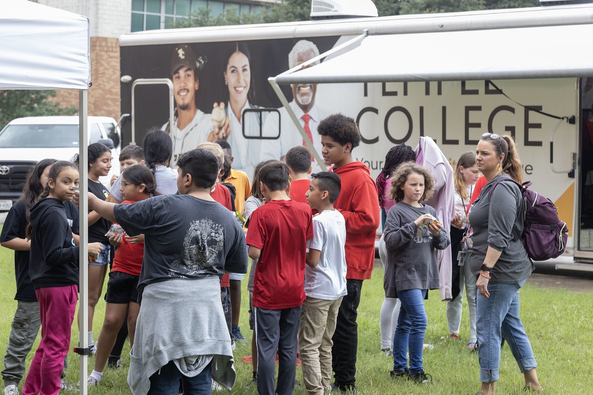 Reaching for the stars! Today, we welcomed students from Belton ISD's Miller Heights Elementary School to the TC campus for a SkyDome Planetarium experience. We had a great time learning about astronomy and other STEM areas. #YourCommunitysCollege