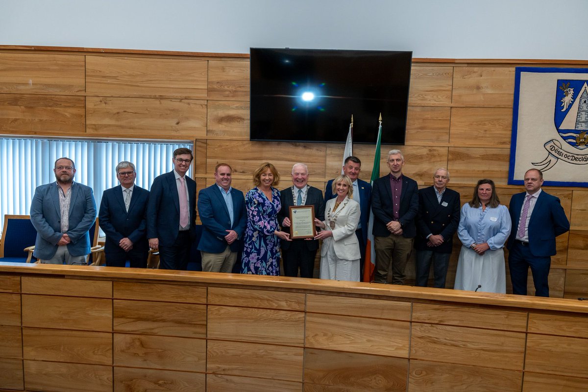 Exciting news! The@DvanChamber was honored at a Mayoral reception hosted by Mayor Joe Conway, praising the Chamber for dedication to driving economic development & enhancing community engagement. Grateful for the recognition! #Dungarvan #Chamber #Excellence @ChambersIreland