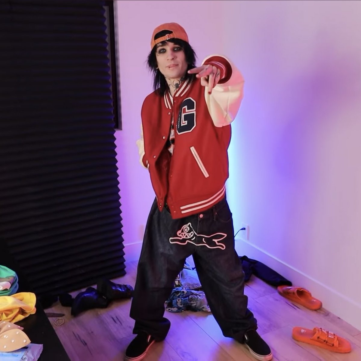 JohnnieGuilbert's tweet photo. I’m ready to be called the best dressed at the Met gala https://t.co/KPufLSB9yq