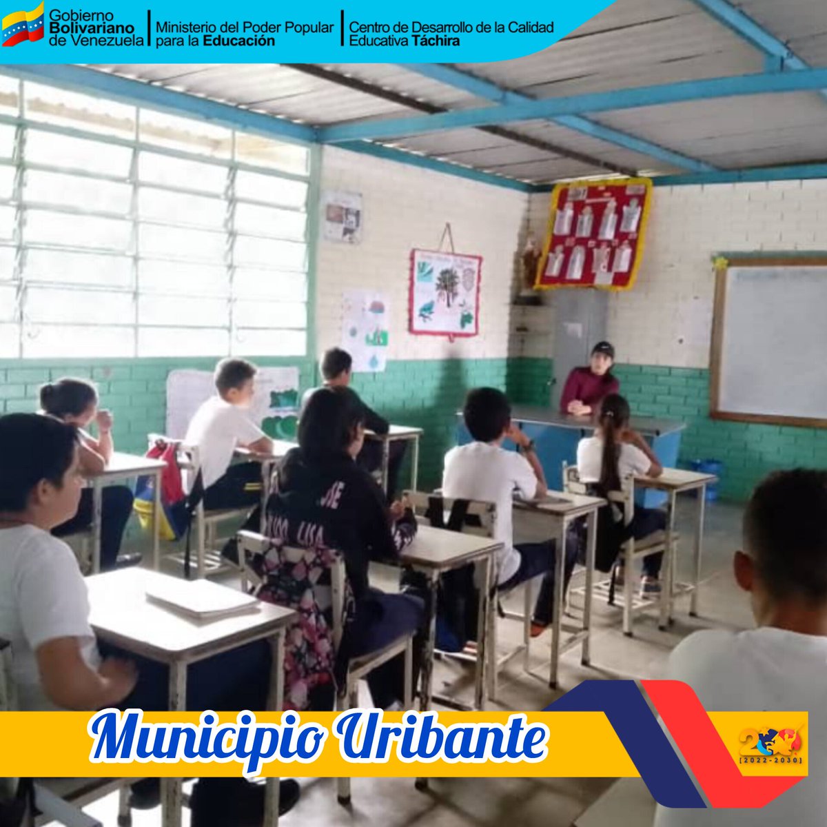 #6deMayo 🇻🇪 Visita de acompañamiento por parte de la supervisión territorial del CDCE Uribante a las escuelas más lejanas del municipio.

#PatriaSeguraConNico 

<a href="/NicolasMaduro/">Nicolás Maduro</a> 
@MPPEDUCACION 
<a href="/_LaAvanzadora/">Yelitze Santaella</a> 
<a href="/CDCETachira/">CDCE Táchira</a> 
<a href="/Berzabethg1/">Berzabethgandicaoficial</a> 
<a href="/Alexis_J_Castro/">Alexis Javier Castro</a>