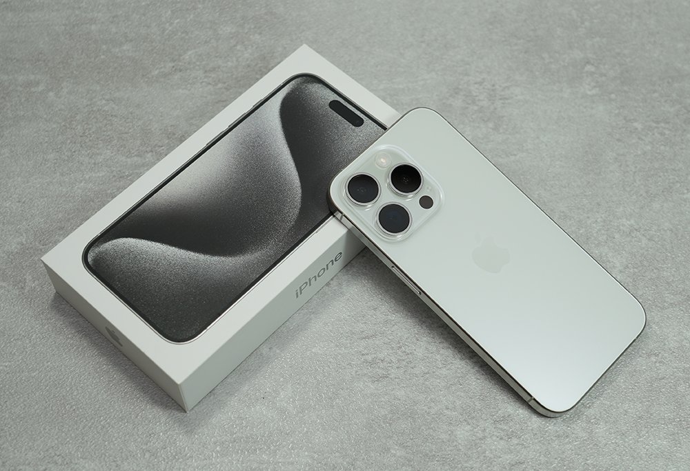 🎁 #CONCOURS - Tentez de remporter un iPhone 15 Pro Max ! 📷 RT x Like x Follow @GiveawayCertifi 🍀 TAS dans 72h #Giveaway #iphone #iPhone15 #AppleEvent Bonne chance à tous 😀