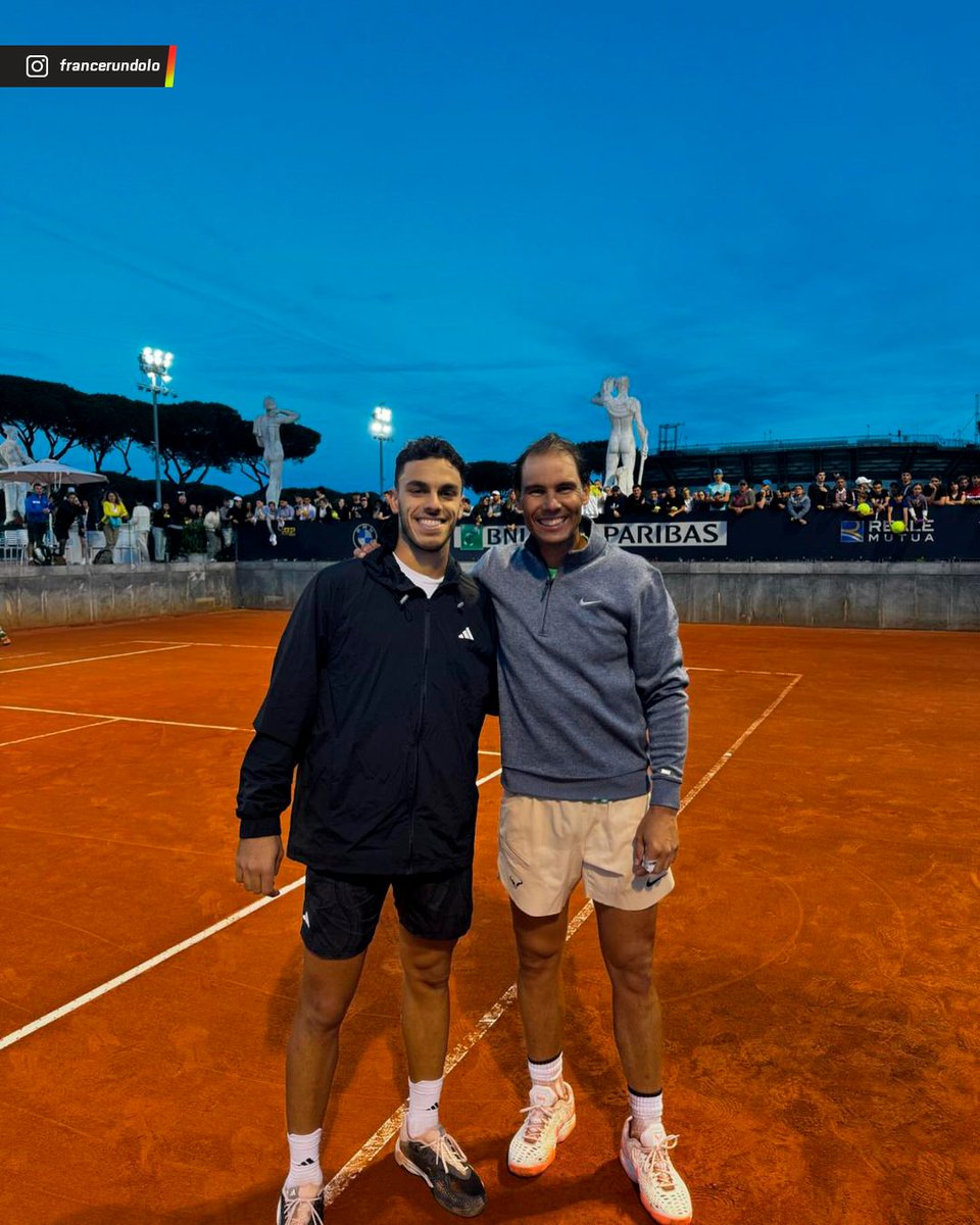 🔥 La postal del entrenamiento. 

🇦🇷 Fran Cerúndolo y 🇪🇸 Rafa Nadal compartieron práctica en #Roma a pocos días del inicio del torneo. 💥