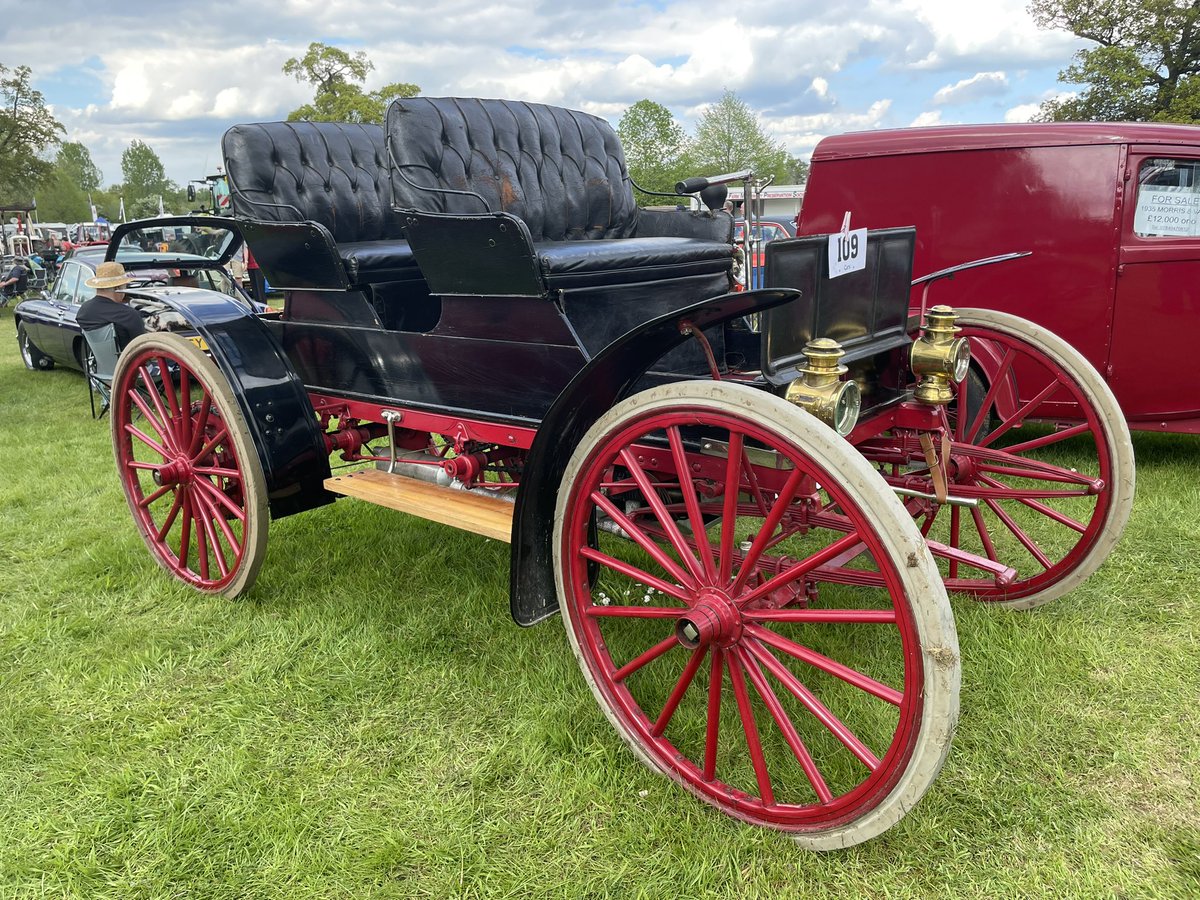 72Chip's tweet image. Another new one for me at #Stradsett this weekend. A 1911 Sears Model P produced by Lincoln Motor Works in Chicago Illinois on behalf of Sears Roebuck and Co. catalog and department store chain.