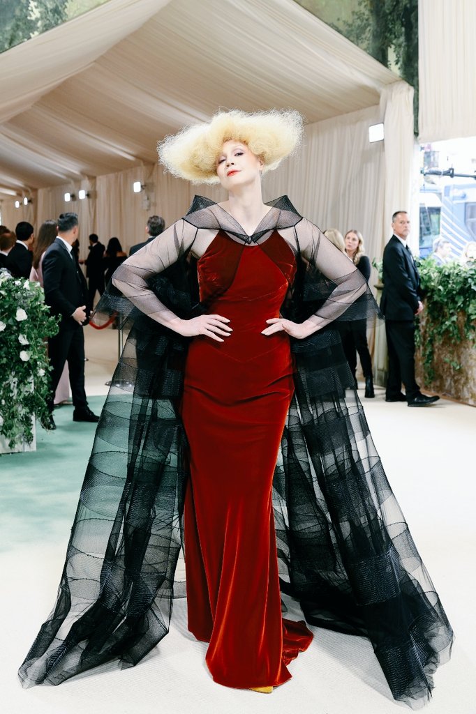 Gwendoline Christie. #MetGala