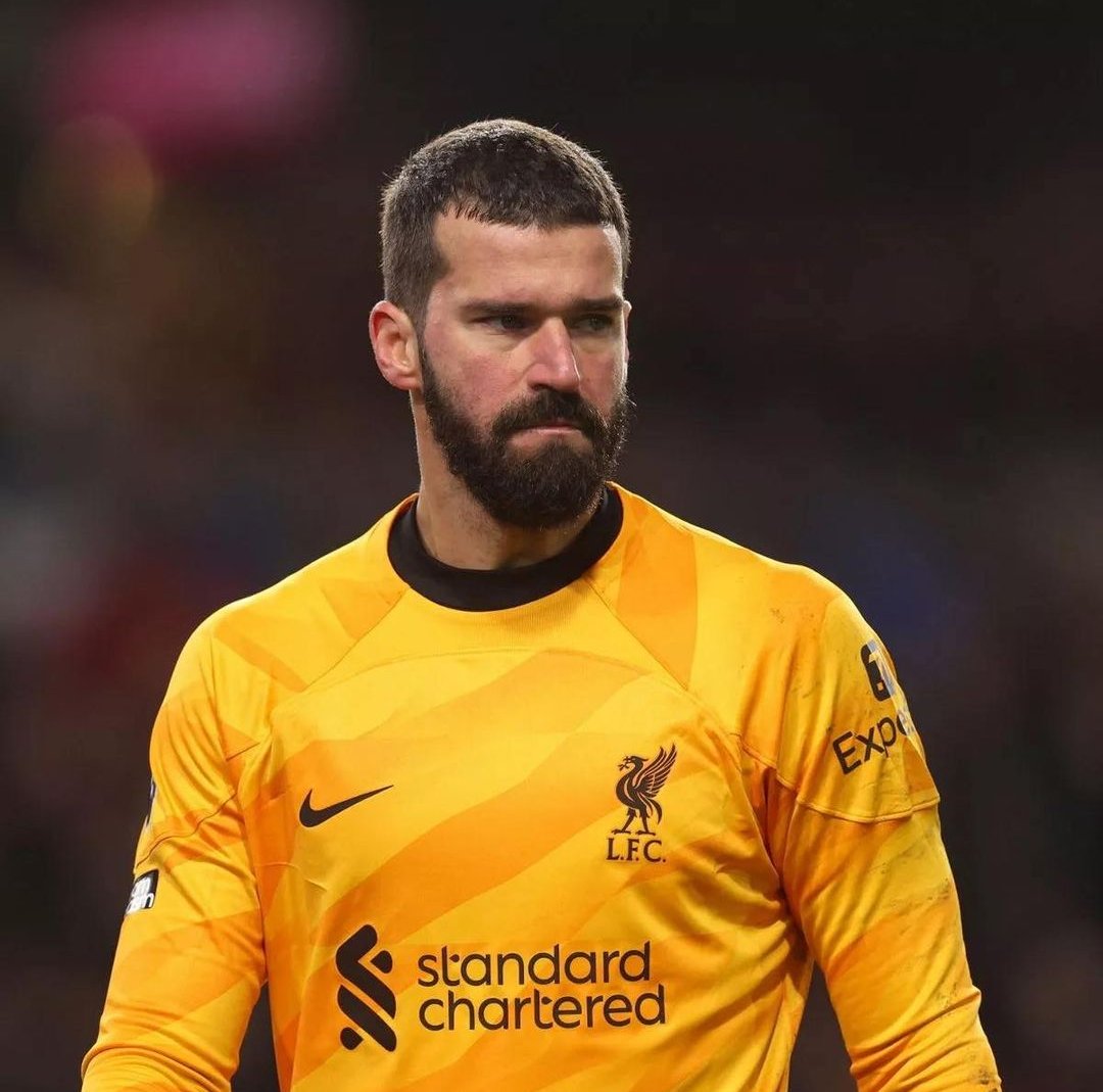 Alisson has allowed just five goals in eight appearances against next-up opponent Aston Villa, which includes seven wins! 🧱🛑 #YNWA #LFCNEWS #LiverpoolFC #LFC