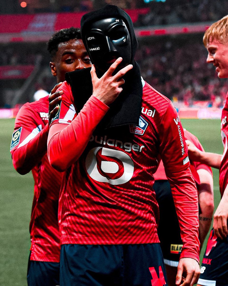 Cold! Lille’s Edon Zhegrova celebrating his goal vs Lyon tonight by wearing @mhuncho’s mask 🥶 CC: @Ligue1UberEats