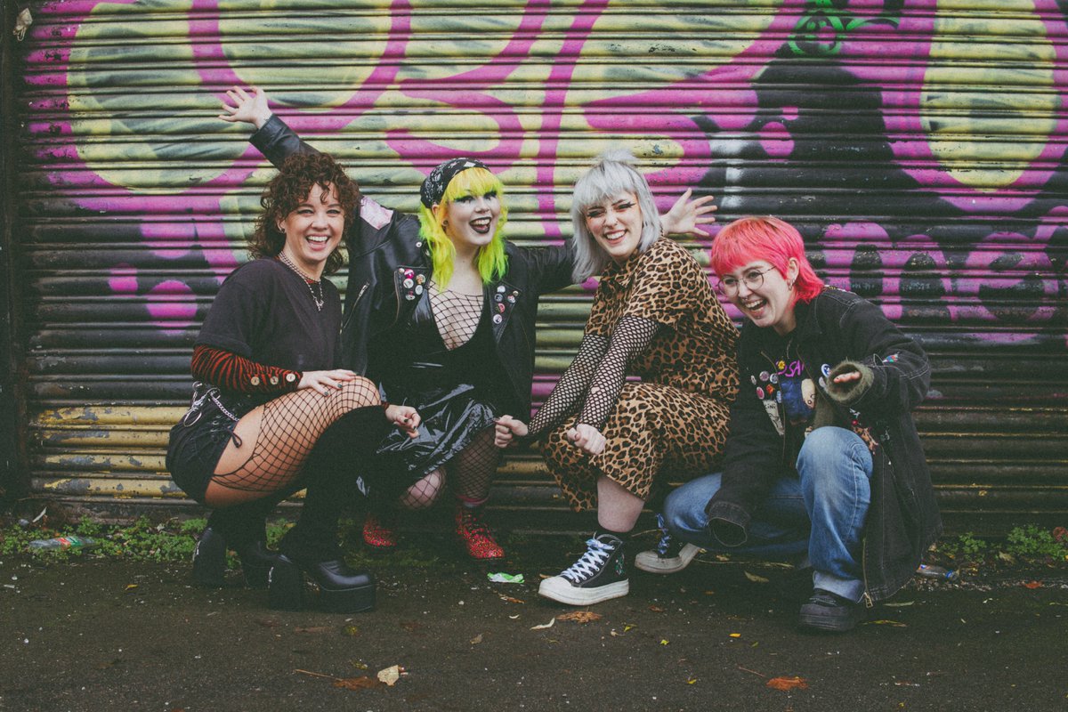 'Their lyrics are in-your-face and political, while they simultaneously give off a vibe of being the girl gang best friends of your dreams.' Sheffield-based riot grrrl punks @_SkintKnees_ have released their second EP, Bite Back. Review by Stacy Norman loudwomen.org/2024/05/06/ski…