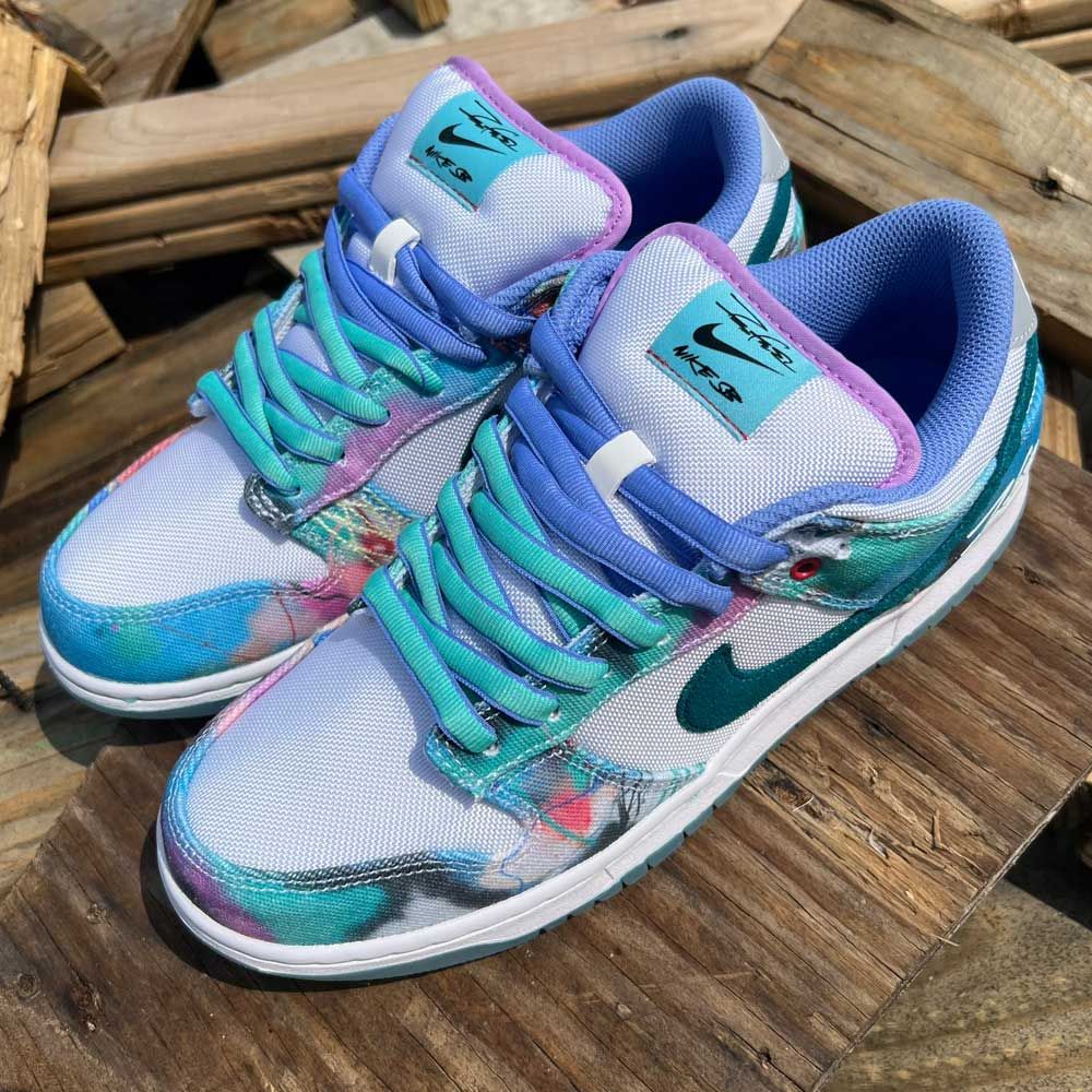 Online raffle via Southside
Futura Laboratories x Nike SB Dunk Low 'Aqua Teal'

>> bit.ly/3wg5Dn4 

ENTER ASAP
RT & Like to spread awareness