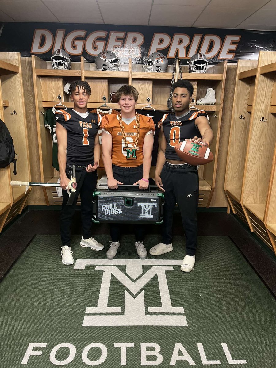 Thank you @MonTechFootball and @CoachMAllenFB for having me and my teammates at junior day today, I had a great time!! #RollDiggs @j_koshatka2 @RyanjHaidle