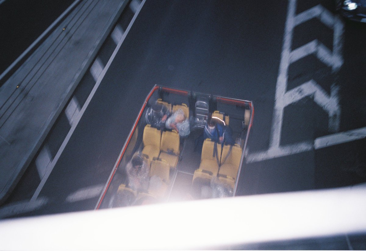 GW明けの通勤電車内

こころなしか皆さんボ〜っとして

自分は3連夜呑み明けでボ〜っとw

行ってきます

📸渋谷
#filmphoto 
#streetsnap 
#gr1v