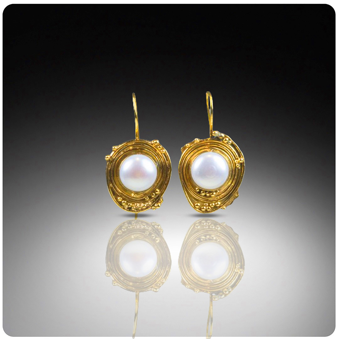 Mabe Pearl and 22K Earrings #granulation #22K #mabepearls #pearlearrings #ancienttechniques #ancientinspiration #goldsmith #artjewelry #handfabricated #uniqueearrings #weddingearrings #weddingjewelry #highkaratgold #uniquehandmadejewelry #pearlandgoldearrings #customorder