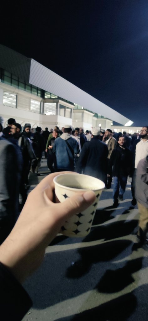 Biz , seninle (k.s.) vedalaştık dediğimiz her yerde dönüp tekrar kucaklaştk. . 🌹🌙