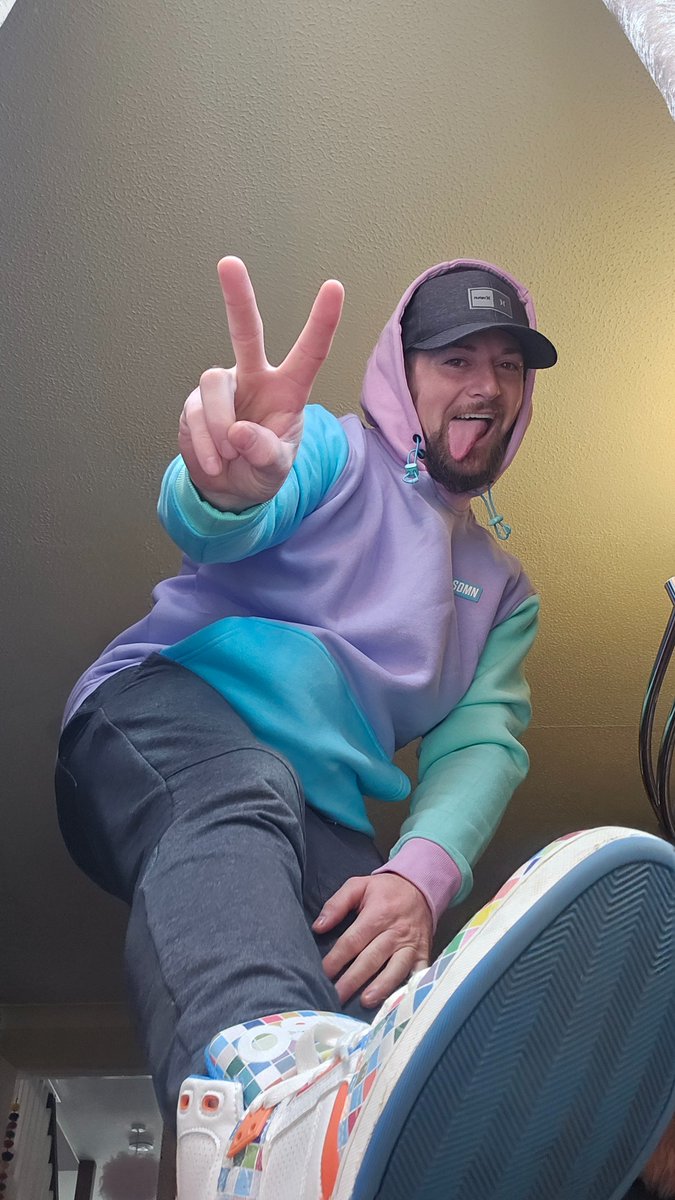 BrittenDion's tweet photo. Looking fresh l hope you you have an awesome time #Living #SDMN #smile #love https://t.co/hsXWsVSdot