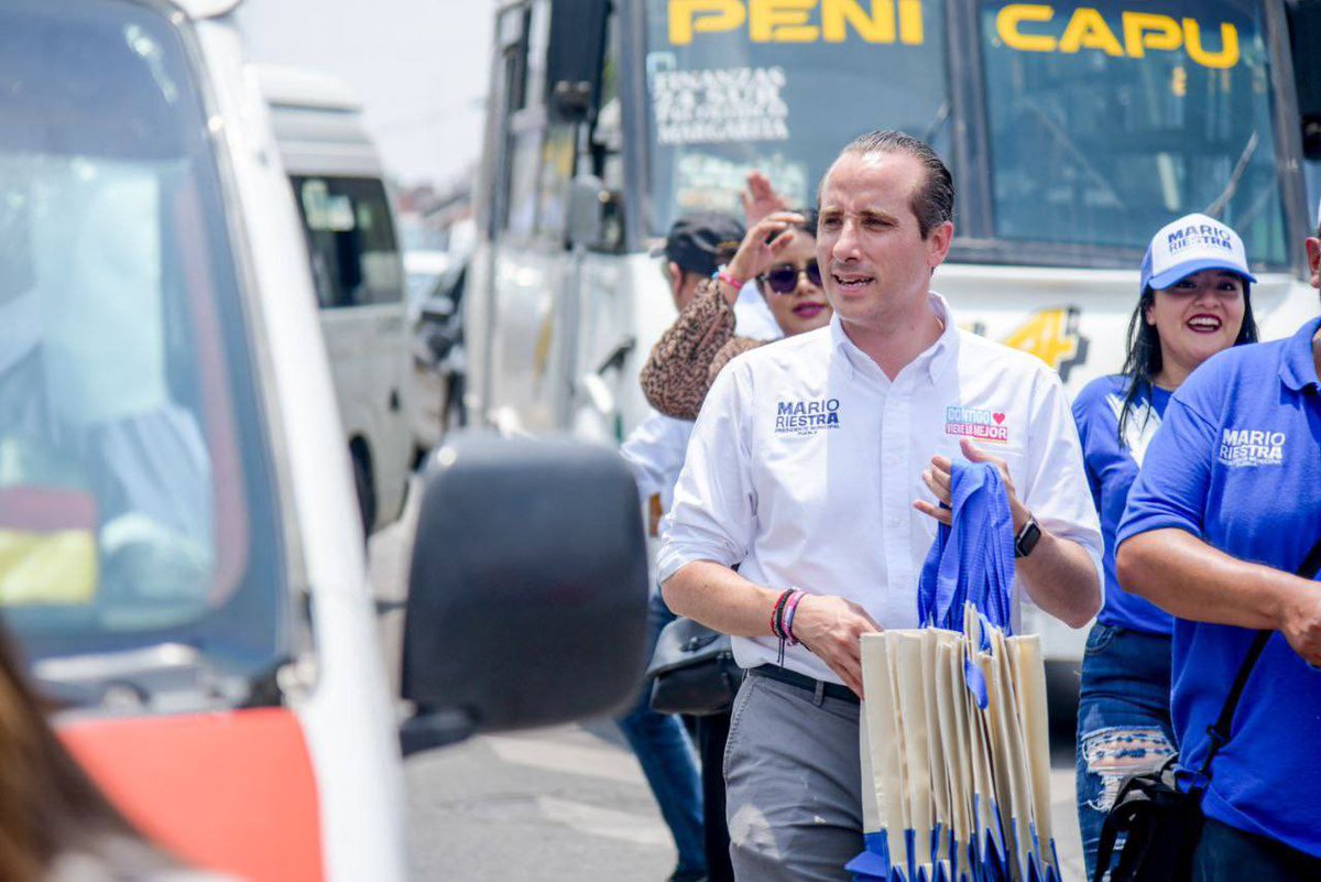 marioriestra's tweet photo. Caminar las calles de Puebla nos permite conocer el sentir ciudadano. Es un gusto platicar con las y los poblanos sobre las propuestas de este gran proyecto.

¡Vamos a ganar! 

#ContigoVieneLoMejor https://t.co/jJcCzcYYf6