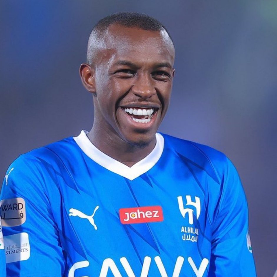 ‏عز وكفى tweet media