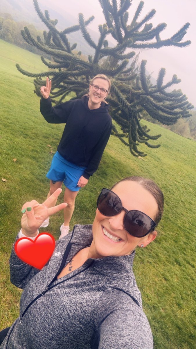 Wholesome bank holiday weekends with my favs🫶🏾🩷sunshine, runs, sister act & a day trip to Dublin🏃🏽‍♀️🖤🇮🇪these are the moments I live for🫶🏾🩷just what the doctor ordered😎🫶🏾💚 #makingmemories #bestfriends #forevergrateful #bridesmaids #bride @carolanne_mc85 TY for the bday trip🇮🇪