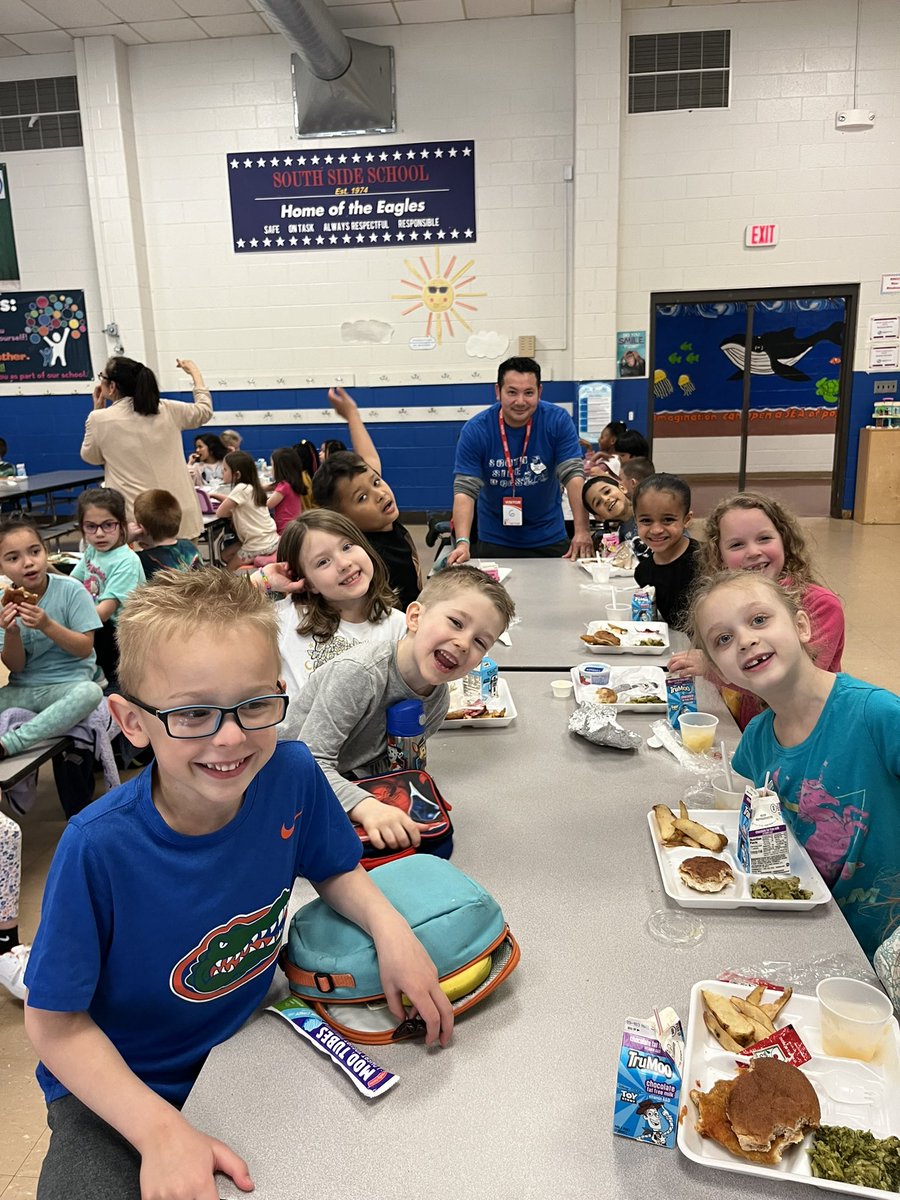 Our school is better when we have our dads spending time, during the day, with us. #sssct <a href="/BristolFRC/">Bristol Family Resource Centers</a>