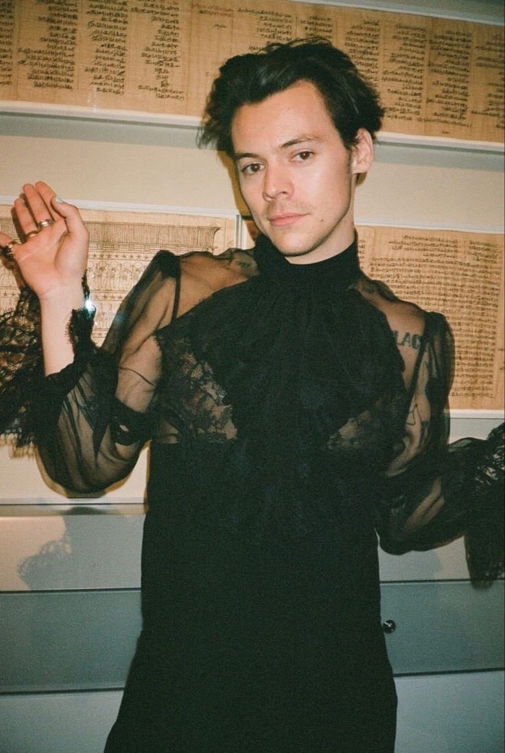 thehrrycore's tweet photo. Harry Styles at the Met Gala 2019. https://t.co/UmKxHCeeHK