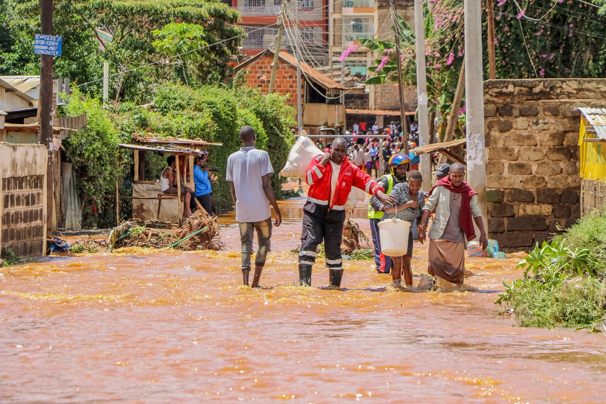 As #ElNiño-induced floods worsen in #Kenya, I'm releasing $3M from @UNCERF to provide aid for 150K affected people. With Tropical Cyclone Hidaya threatening further heavy rains along the coast, we are closely monitoring the situation and are prepared to respond promptly.