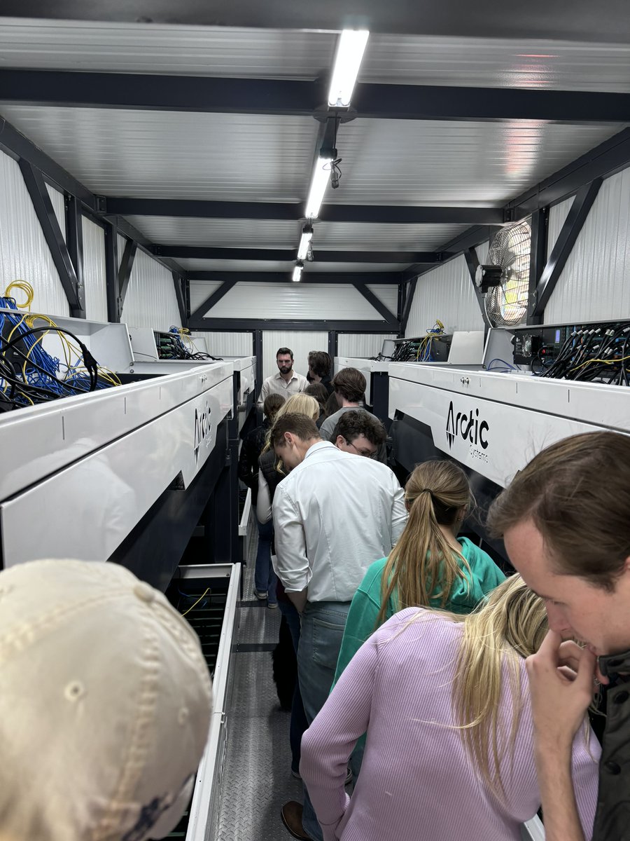 We hosted the SMU Energy Club at our Barnett site. The students learned how In-Field Mining is helping us monetize our gas at over $10/mcf. 

We are orange pilling the oil field and the next generation! 

#BTC #EFT #oilandgas #SMU #SMUenergy #naturalgas #bitcoinmining