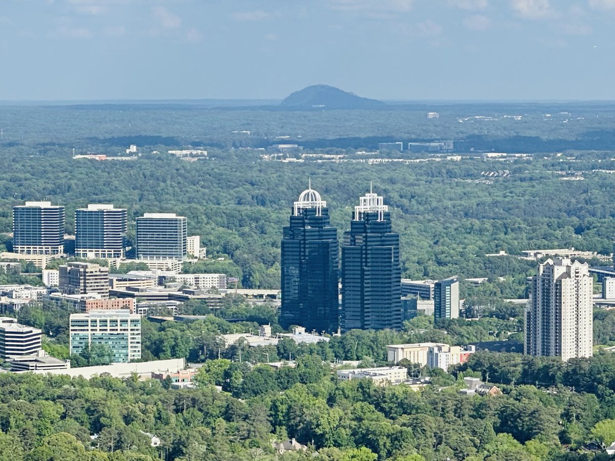 It's Monday afternoon over @SandySpringsGA @wsbradio #SkyCopter @wsbtv #CaptnCam