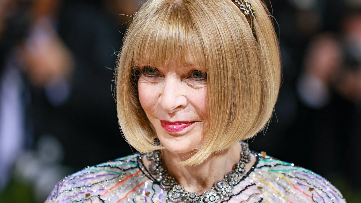 Anna Wintour Breaks Her Own ‘No Black’ Fashion Rule at 2024 Met Gala glmr.co/RnT484N