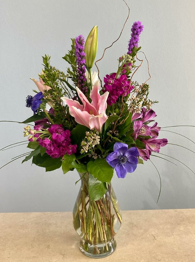 Mothers are the petals that make life's garden bloom 🌸 Don't forget to show your love and appreciation this Mother's Day with a bouquet as beautiful as her heart. 💐 #mothersday #LoveBlooms

Call us today at 303-470-1700 or go to:
AbloomHighlandsRanch.com to see availability!