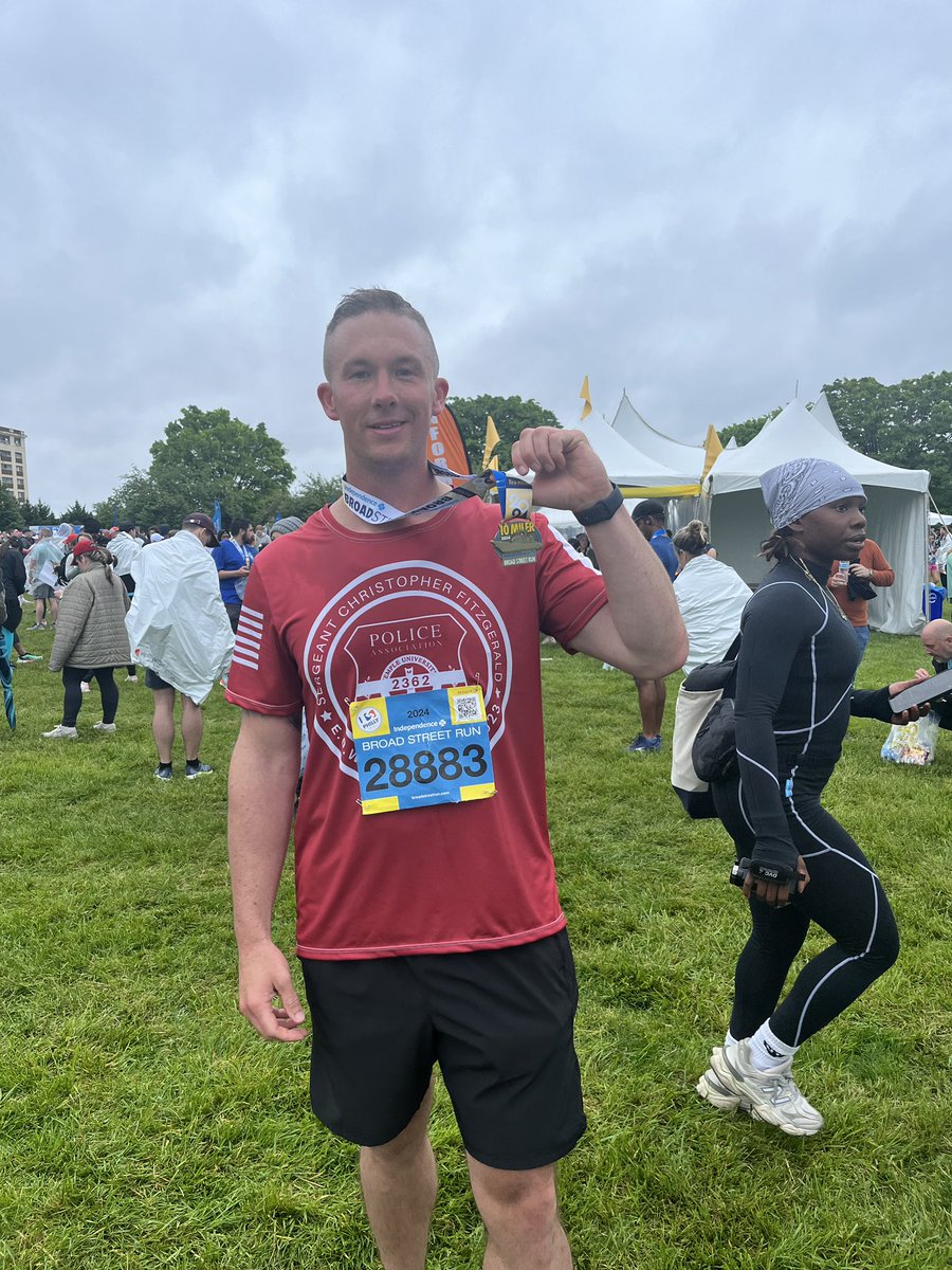 TUPA would like to acknowledge Chris Naegele from Upper Providence Twp PD in Delaware County. Chris ran to honor Sgt. Fitzgerald in this years Broad Street Run. Thank you for continuing to honor our hero!#2362