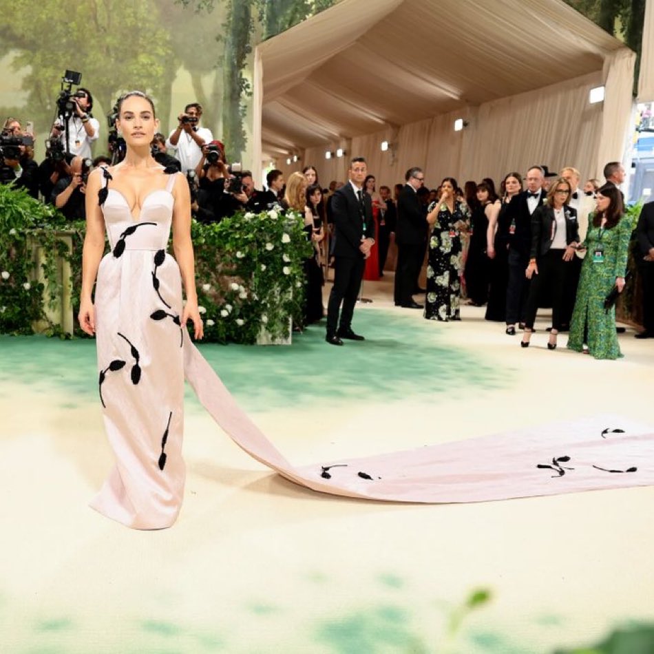 Oh Lily, darling, this isn’t it #metgala #metgala2024