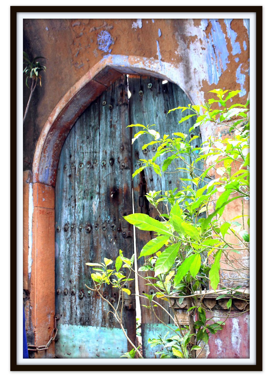 'One Great Gate of India' ....just one of so many wonderful pieces spotted in Delhi @IndiaPhotoToday @IndiaPhotos @indiaphotoproj @IndiaPhotofram1 @Delphotography @indianculture @_IndianCulture #Delhi #india