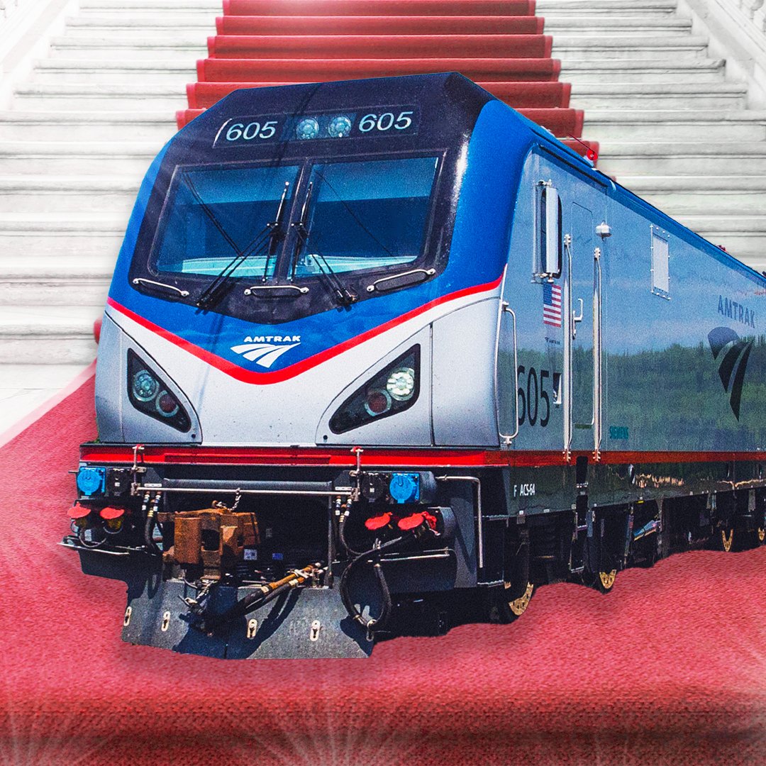 Amtrak tweet media