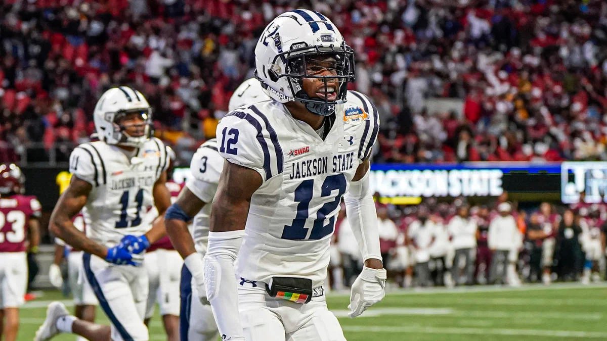 #AGTG Blessed to receive my first HBCU offer from Jackson State University @CoachTaylor010 @tv2p @shayhodge3 @MeshAcademy @Coach_CJBailey @coastlinestars @MacCorleone74 @MarshallRivals @BHoward_11 @SWiltfong247 @Rebels247 @samspiegs @ChadSimmons_ @Zach_Berry @DukestheScoop