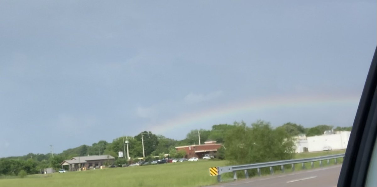 Beautiful double rainbow in the east over Arlington.  @NWSMemphis @WMCFirstAlert @Dentonwx #tnwx