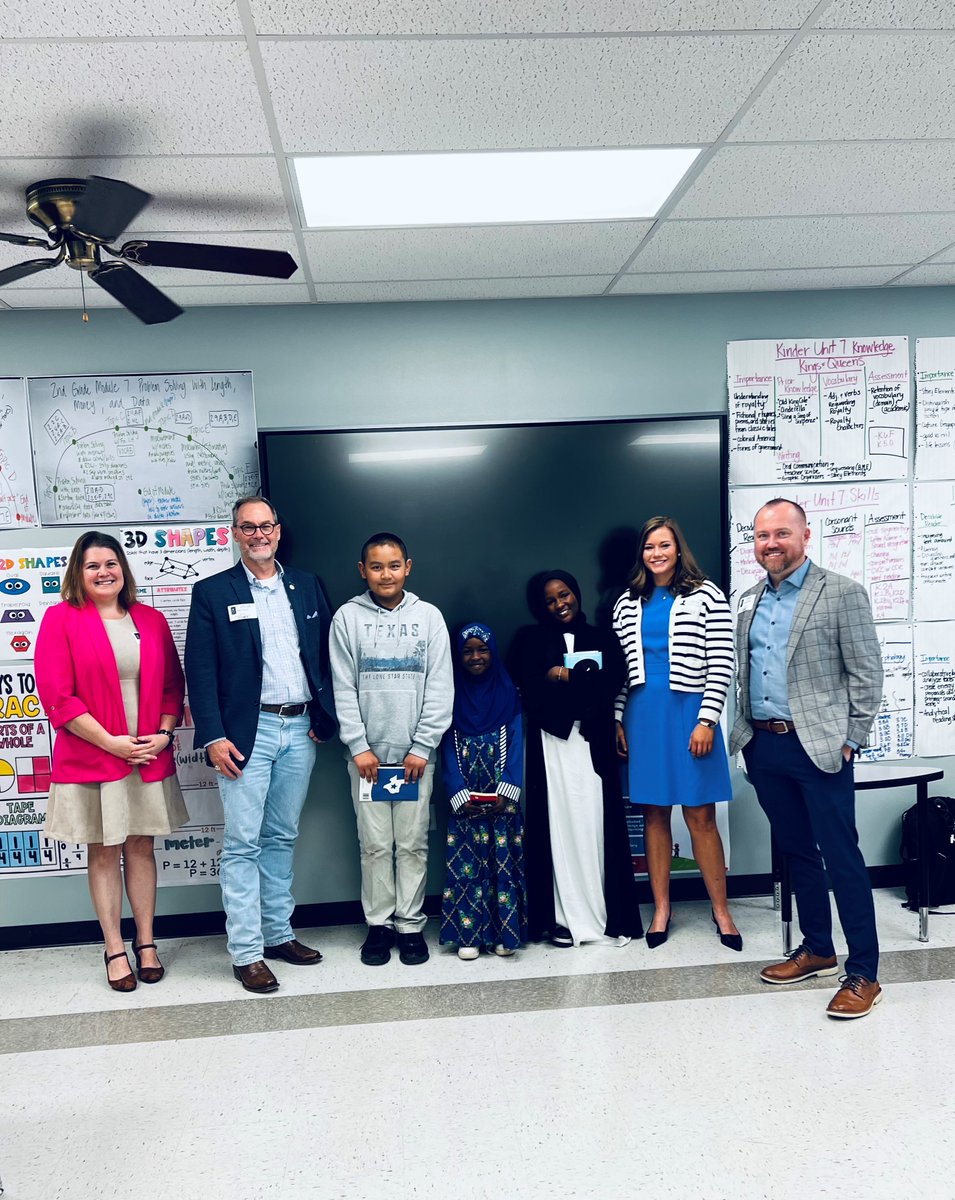 Last week, @FairlyForTexas and I toured Eastridge Elementary School, a part of AISD. During the visit, I had the opportunity to meet with Superintendent Doug Loomis and Principal Genie Baca to discuss the school's needs, successes, and challenges.