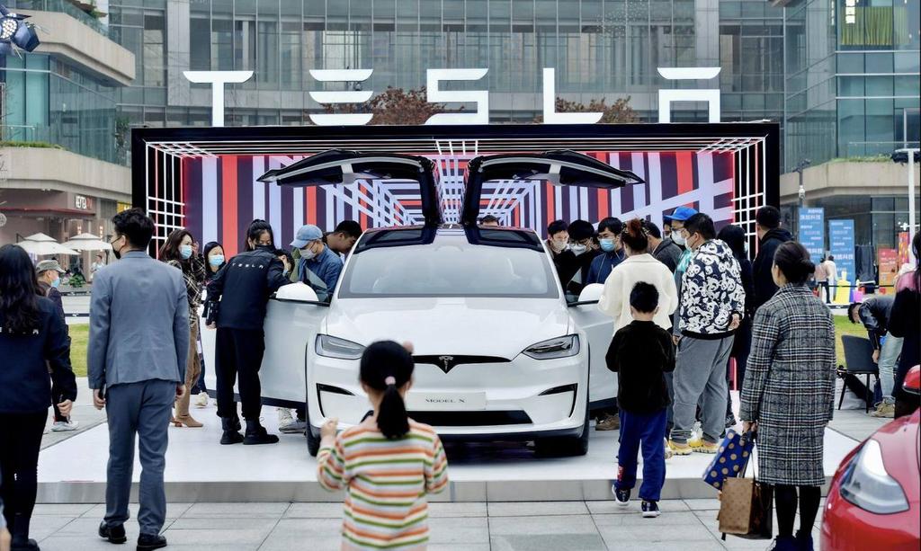 Tesla’s Senior Vice President of Automotive is reportedly moving back into a position in China, after leaving the country to help with the automaker’s global operations last year. 📲 @Elon_Musk
