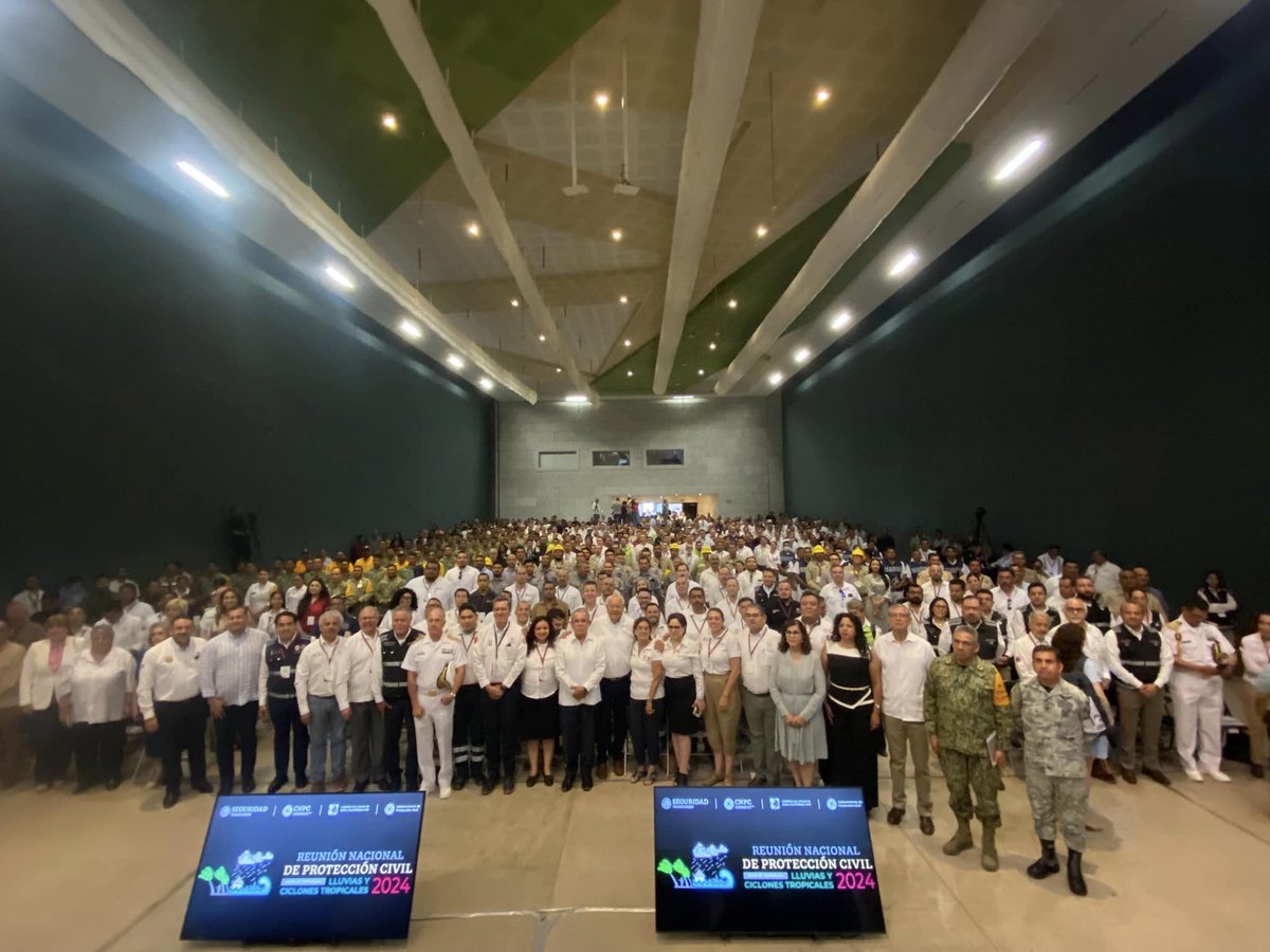 ☔️Prevén para este año, temporada activa de ciclones y #tormentastropicales

Coordinación Nacional de Protección Civil realiza reunión nacional en Baja California Sur; asiste José Solís Martínez, coordinador del Instituto de <a href="/ProcivilTabasco/">Protección Civil Tab</a>