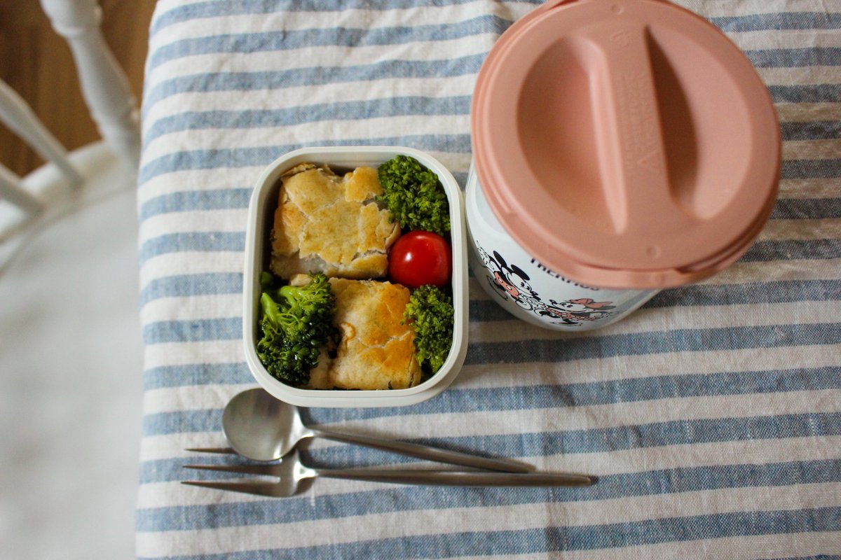 My daughter's #lunch #today.  #お弁当 #お弁当記録 #lunchbox #lunchtime #Foodie #お弁当作り楽しもう部 #今日のご飯 #Food #Twitter料理部  #娘弁当 #bento #cute #picoftheday #アメリカ生活 #デコ弁 #eating #photography #忘備録