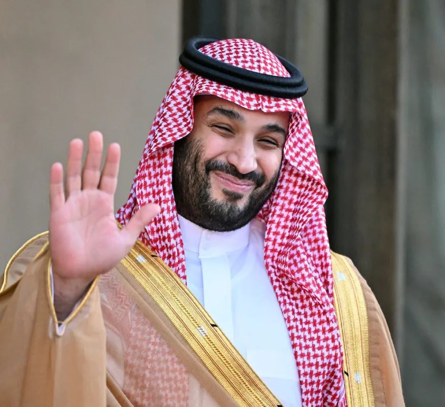 #SaudiArabia 
Saudiarab's Muhammad Bin Salman just survived the assassination attempt and his multiple guards are dead.